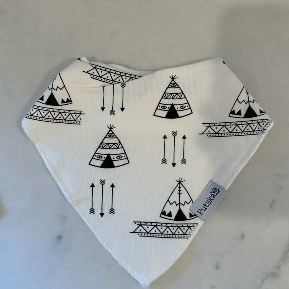Putska Baby Bibs And Pacifier Clips NEW